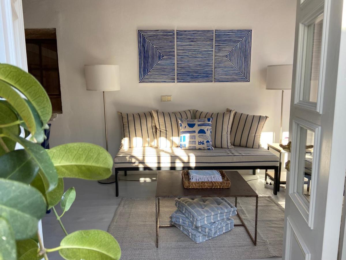 Villa Little Blue In Chorio, Sými Esterno foto